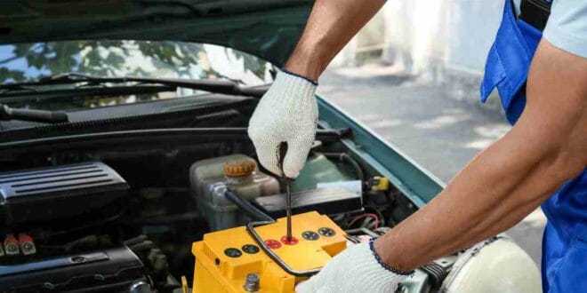 Why Can't a 12V Car Battery Electrocute You?