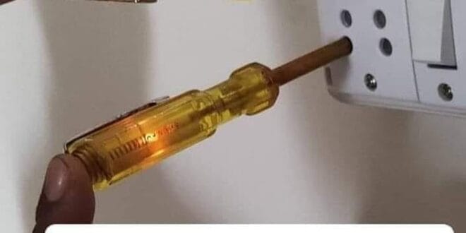 What Happens When Earth Wire Touches Phase Wire?